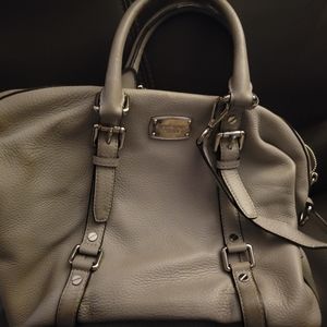 Micheal kors all leather gray purse like new
